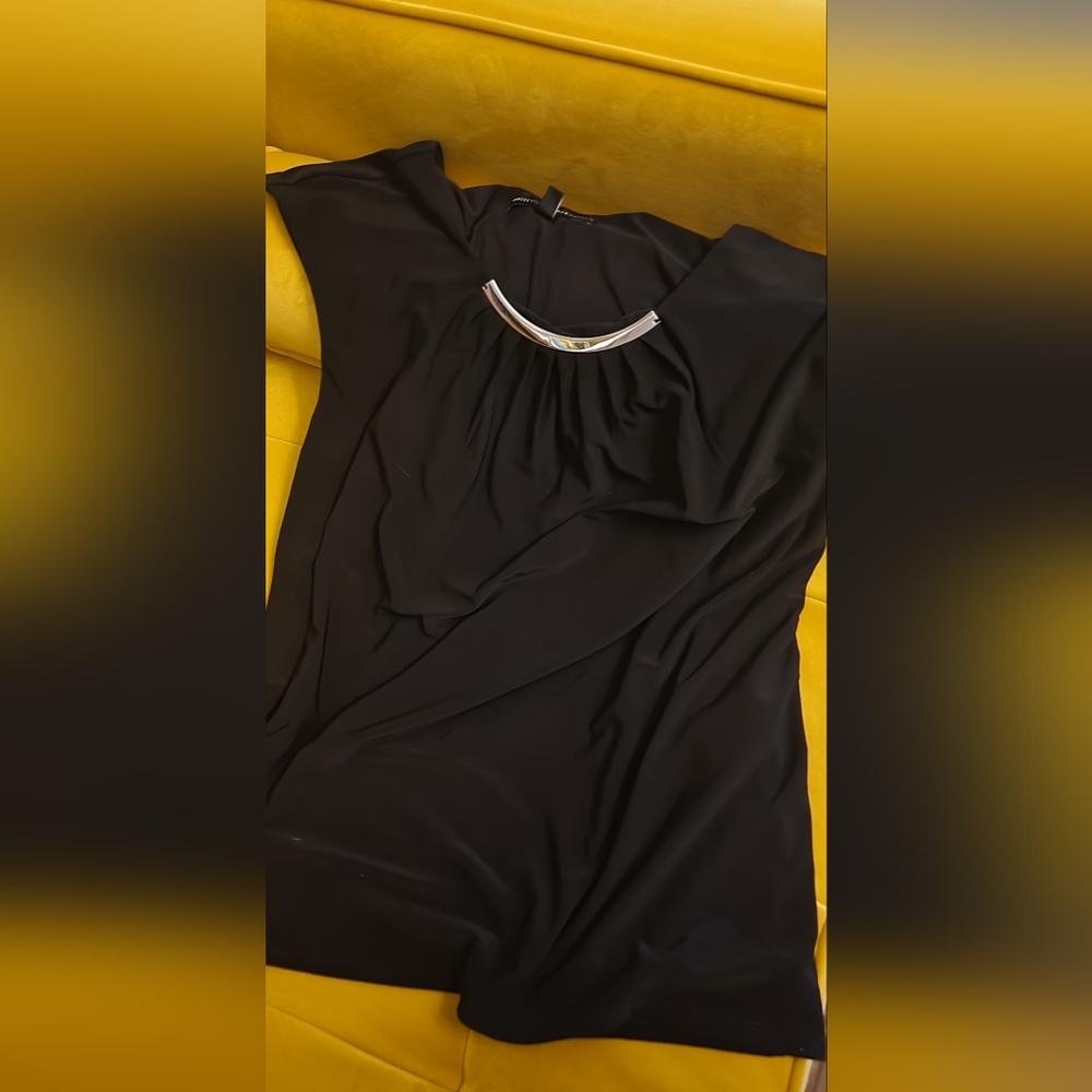 White House Black Market shirt size 14  black color.